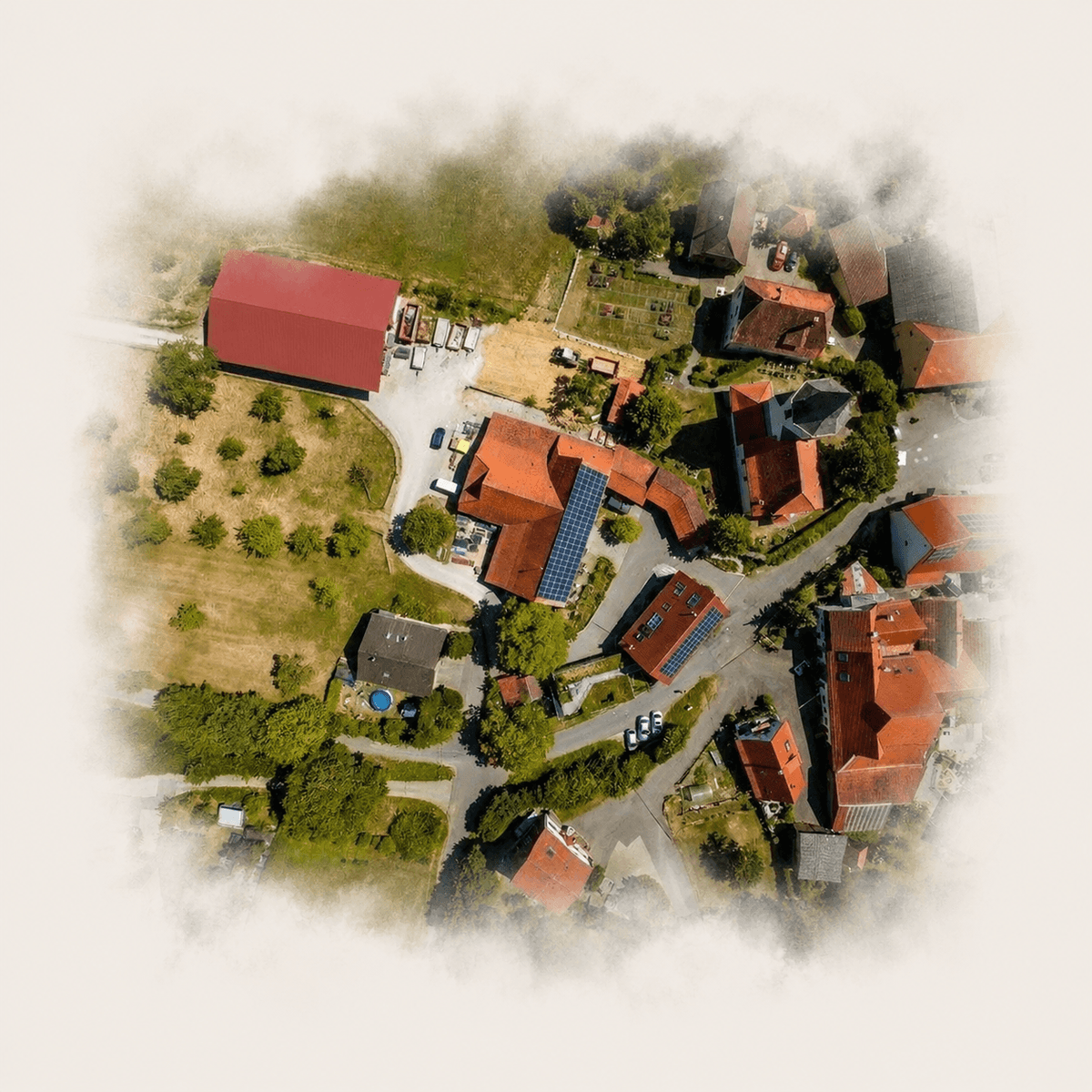 Das Fenzhöfe-Anwesen in Oberwälden aus der Vogelperspektive
